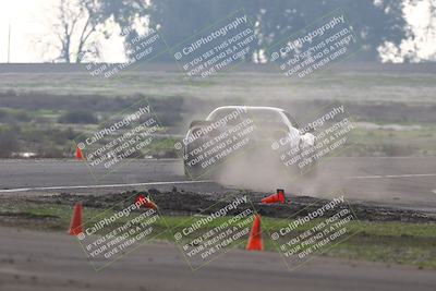 media/Jan-18-2026-CalClub SCCA (Sun) [[8bc6468723]]/Group 5 Race/Turn 1/